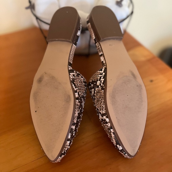 EUC Steve Madden Ally-M Studded Snake Skin Mules - Size 6.5 - Picture 5 of 6